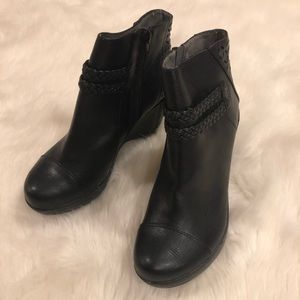 JBU by Jambi “Merlot” Booties